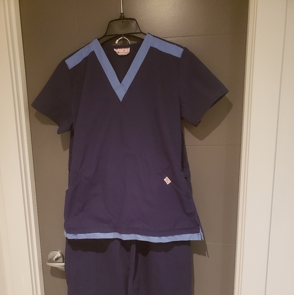 Smart Scrubs Tops - Scrub Set-Top and Pants